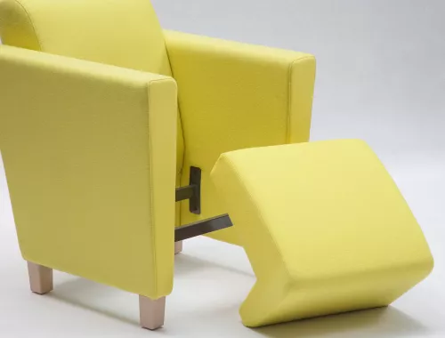 moments furniture seating collection_Pilot_zorgzetel
